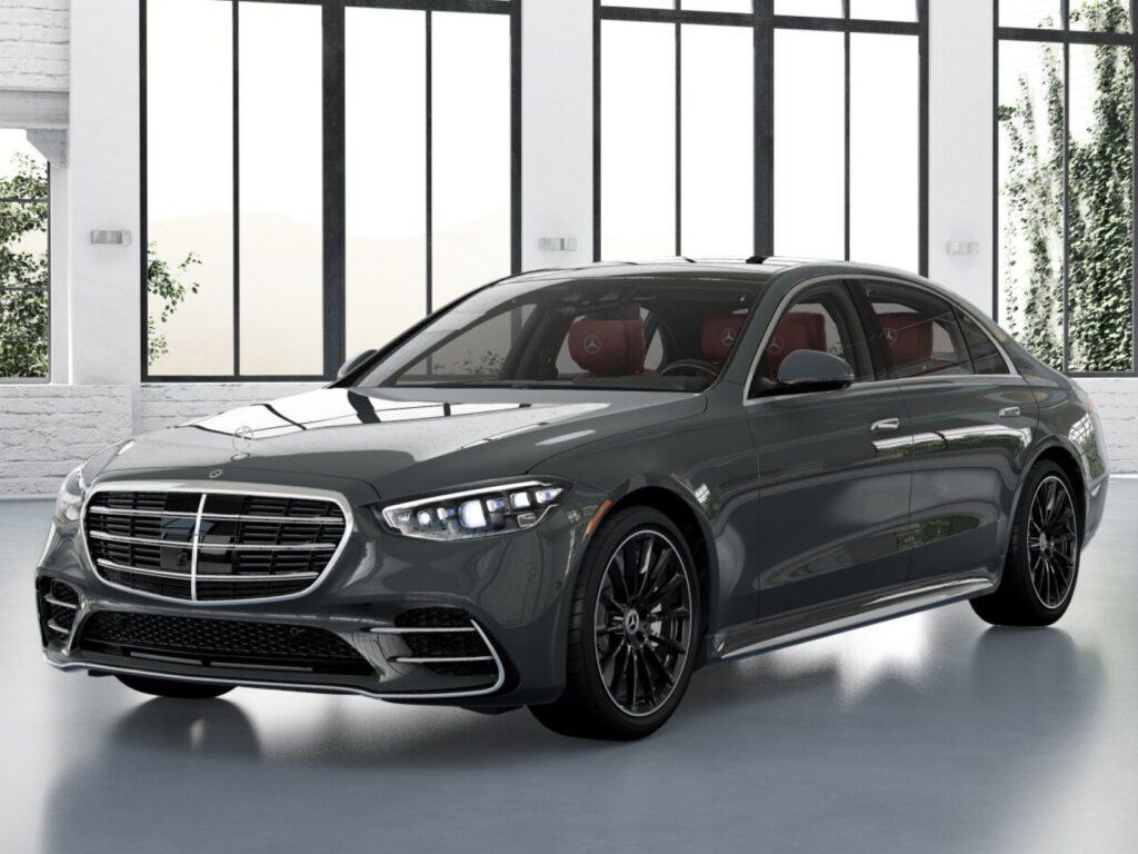 Mercedes-Benz S 580 luxury sedan